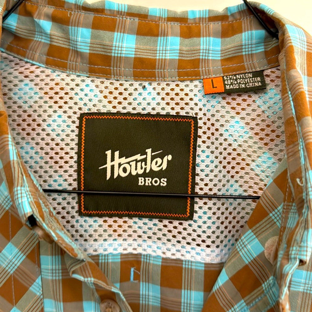 Howler Bros brownish & turquoise-ish plaid shirt. Men’s size large.
